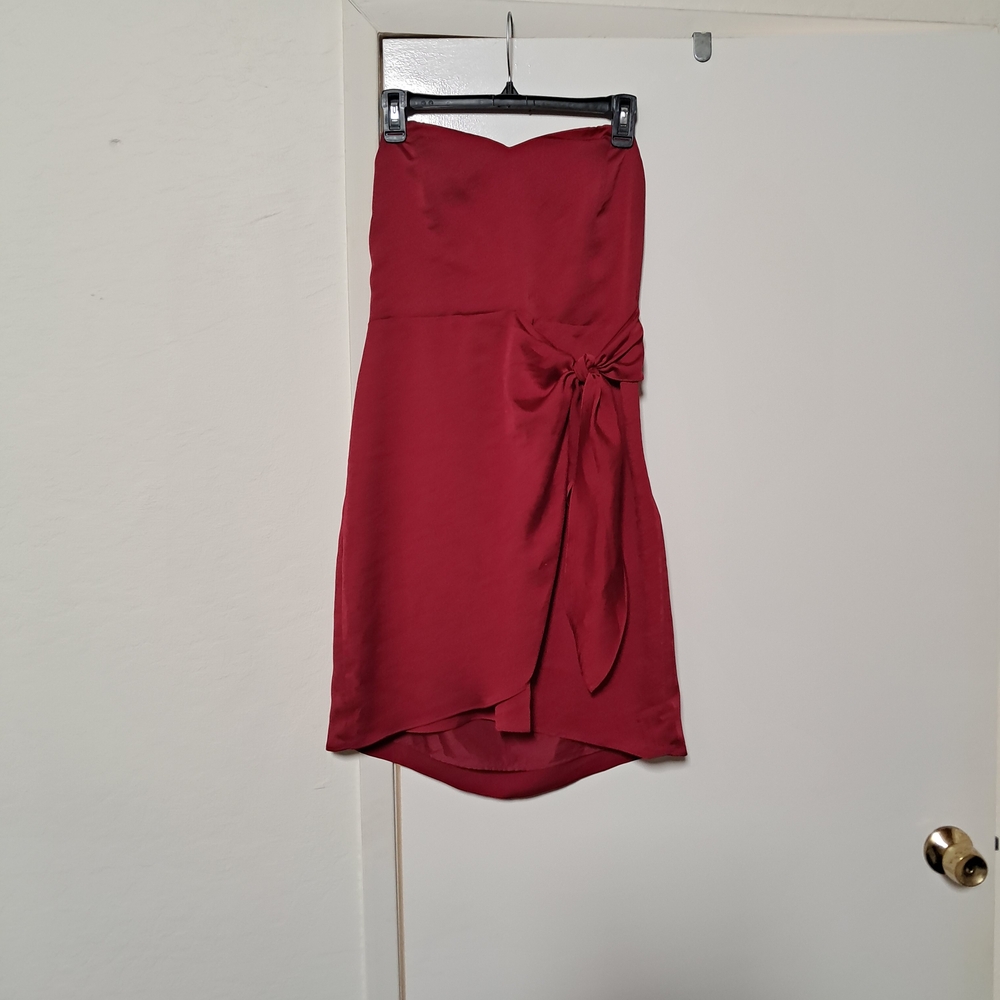 Express Strapless Dress in Vibrant Red